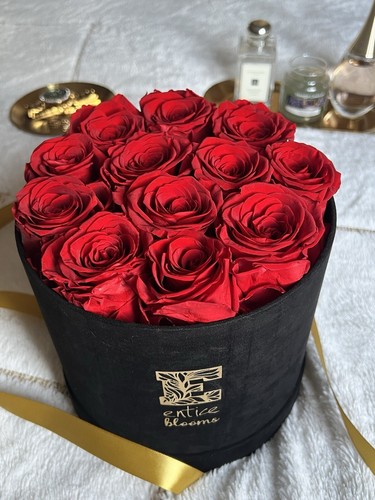 Red infinity roses in - 12,